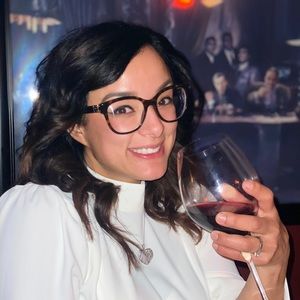 Meet your Posher, Monique